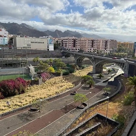 In S/c Tenerife Center For 4 Persons Daire *