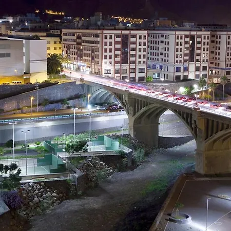 In S/c Tenerife Center For 4 Persons Apartment *